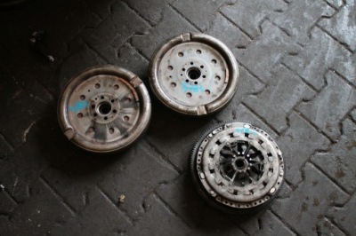 3783. колесо двухмассовый 415054710 фото №1