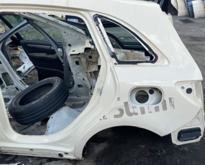 Mercedes b klasa w246 чверть крила задня лівий фото №1