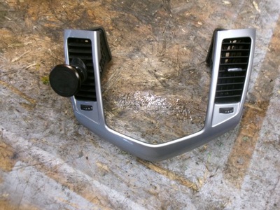 Chevrolet cruze решётка обдув средняя рамка lift фото №1