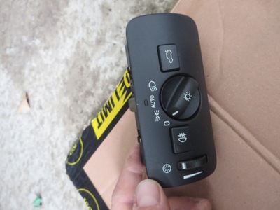 Volvo v40 ii 12- переключатель света 30739424 r фото №1