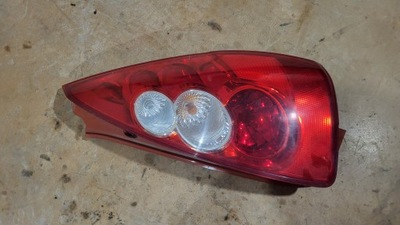 Лампа правий задня mazda 5 cr 05- фото №1
