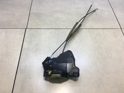 Замок двері лівий перед corolla e12 6 pin фото №1