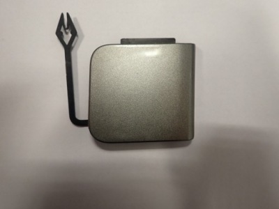 Jaguar e-pace заглушка бампера задня фото №1