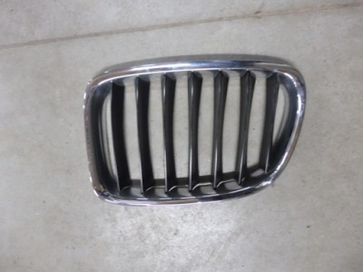 Bmw x1 e84 решётка радиатора решётка радиатора решётка радиатора правая 2993306 фото №1
