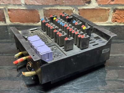 Mercedes actros коробка предохранителей a0015433115 фото №1