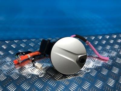 Toyota prius plug in разъём крышка зарядки фото №1