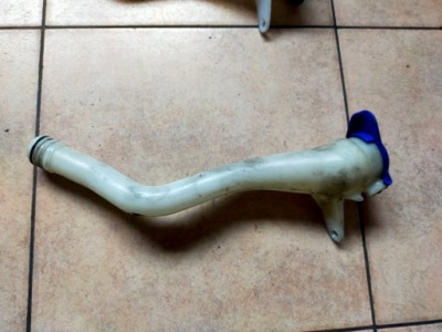 Volvo xc90 03-14 бачок омивача заливна горловина фото №1