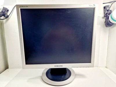 MONITOR SAMSUNG SYNCMASTER 940B