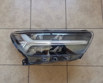 Volvo xc40 лампа права mid led 32342525 фото №1