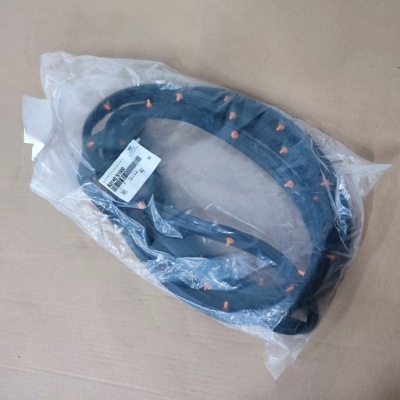 Резиновый элемент прокладка дверь правый задняя hyundai santa fe iv фото №1