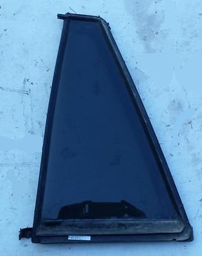 Скло кузовна трикутник лівий задня mercedes r w251 фото №1
