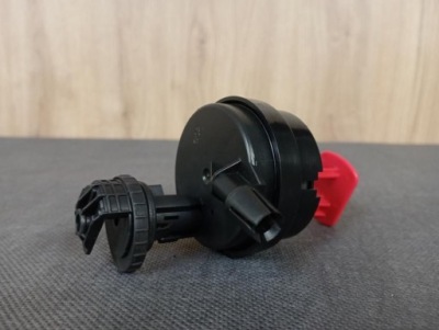 Mercedes slk r170 замок засувка блокування кришка заливної пального a2108001175 фото №1