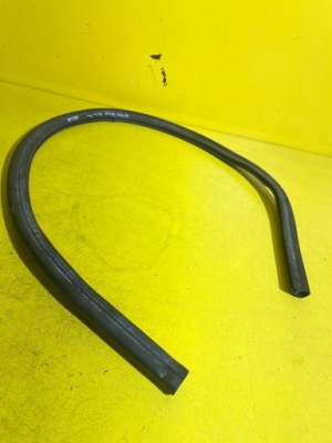 Bmw e82 - прокладка капот фото №1