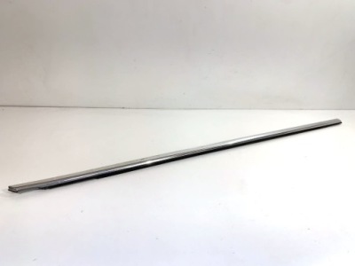 Молдинг уплотнитель перед правый хром audi a4 b9 фото №1