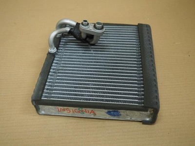 Радіатор кондиціонера opel insignia фото №1