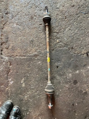 97 hyundai santa fe iv 2.0 crdi приводной вал задняя правая фото №1