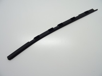 Corvette c7 молдинг уплотнитель дверь parapet накладка дверная правая фото №1