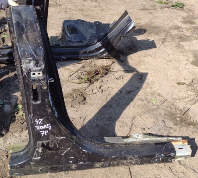 Vw touareg 7p порог блок двигателя средний правый фото №1