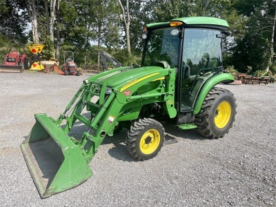 John Deere 3520