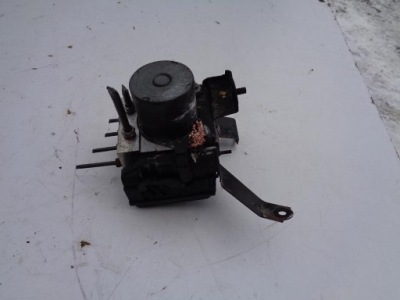 Насос abs toyota corolla verso ii 2.2 d4d фото №1