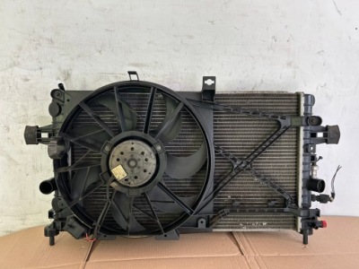 Комплект радіатор вентилятор opel astra h 1.6 фото №1