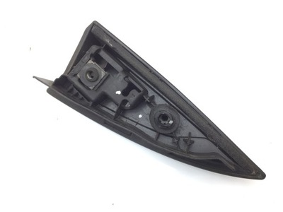 Clio iv 4 молдинг уголок крышки багажника правый фото №1