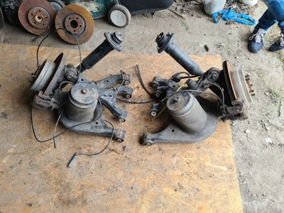 Land range rover l332 поворотный кулак правая левая задняя фото №1