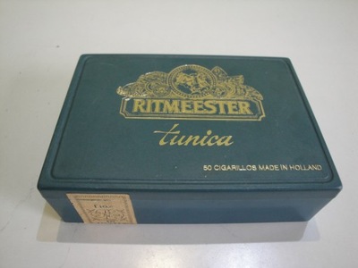 pudełko plastikowe cygaretkach RITMEESTER TUNICA