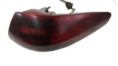 Peugeot 607 лампа правая задняя фото №1