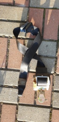 Ремінь безпеки правий перед bmw 3 e36 compact фото №1