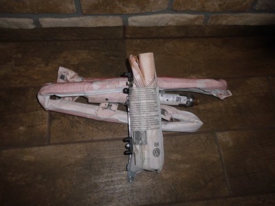 Skoda rapid sportback 5jj шторка безопасности + сиденье правый фото №1