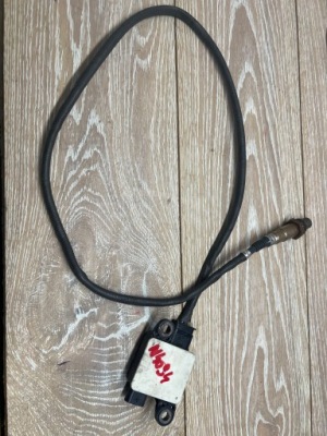 Датчик лямбда-зонд nox bmw x3 x5 x6 3.0d 8477724-01 фото №1