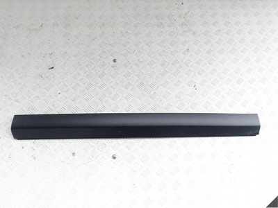 Rolls royce cullinan молдинг двері права задня фото №1