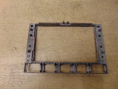 Рамка каркас консолі радіо vw touareg 7l6857318 фото №1