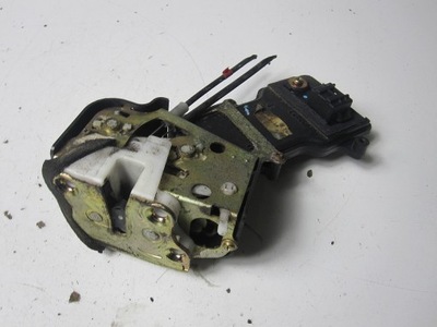 Замок двері задній лівий mazda 6 2002 фото №1