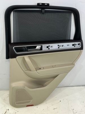 Обшивка правый задняя vw touareg 7p beż-brąz шторка фото №1