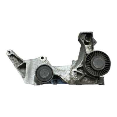 Bmw 5 e60 e61 2008 кронштейн генератора фото №1