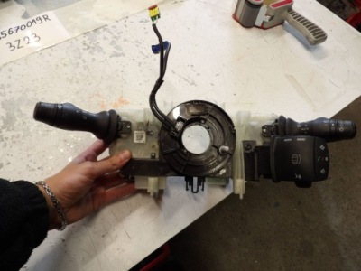 Переключатель комбинированный 255670019r renault оригинальный номер фото №1