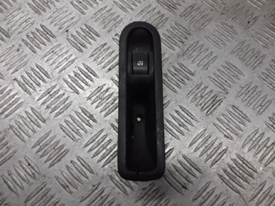 Панель скло пасажира правий задня renault megane ii фото №1