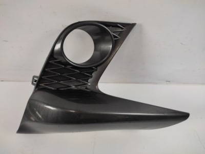 Lexus ct200h lift решітка накладка бампера права фото №1