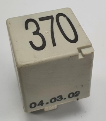 Реле 370 vw passat b5 8d0951253 фото №1
