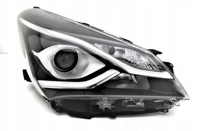 Toyota yaris od 2017- фара правий фото №1