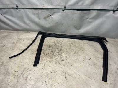 Mercedes klasa b w246 прокладка скло лівий задній фото №1