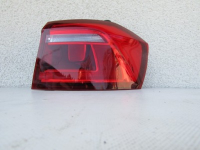 Vw golf sportsvan лампа задня права 510945096q фото №1