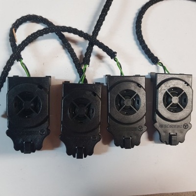 Mercedes динамік динамік a2108207602 x2 штуки фото №1