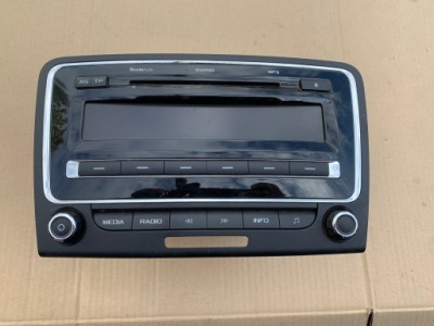 Радио mp3 swing skoda superb ii 2 3t0035161b фото №1