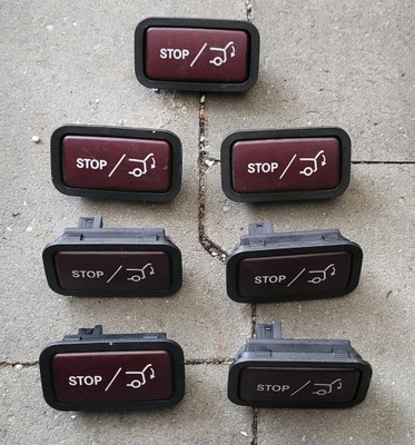 Mercedes w212 w166 x204 кнопка кришки задня фото №1