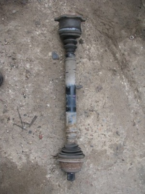 Привідний вал правий audi a6 c5 механічна коробка передач 2.5 tdi 4b0407272ba фото №1