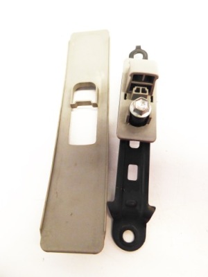 Регулювання висоти поперечина ліва захист yaris ii p9 06-11 фото №1