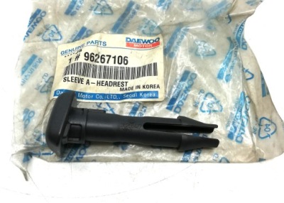 Втулка направляющая подголовник сиденье daewoo lanos 96267106 96258477 oe! фото №1